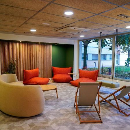 Residencia Universitaria Resa Los Abedules Pamplona Bagian luar foto