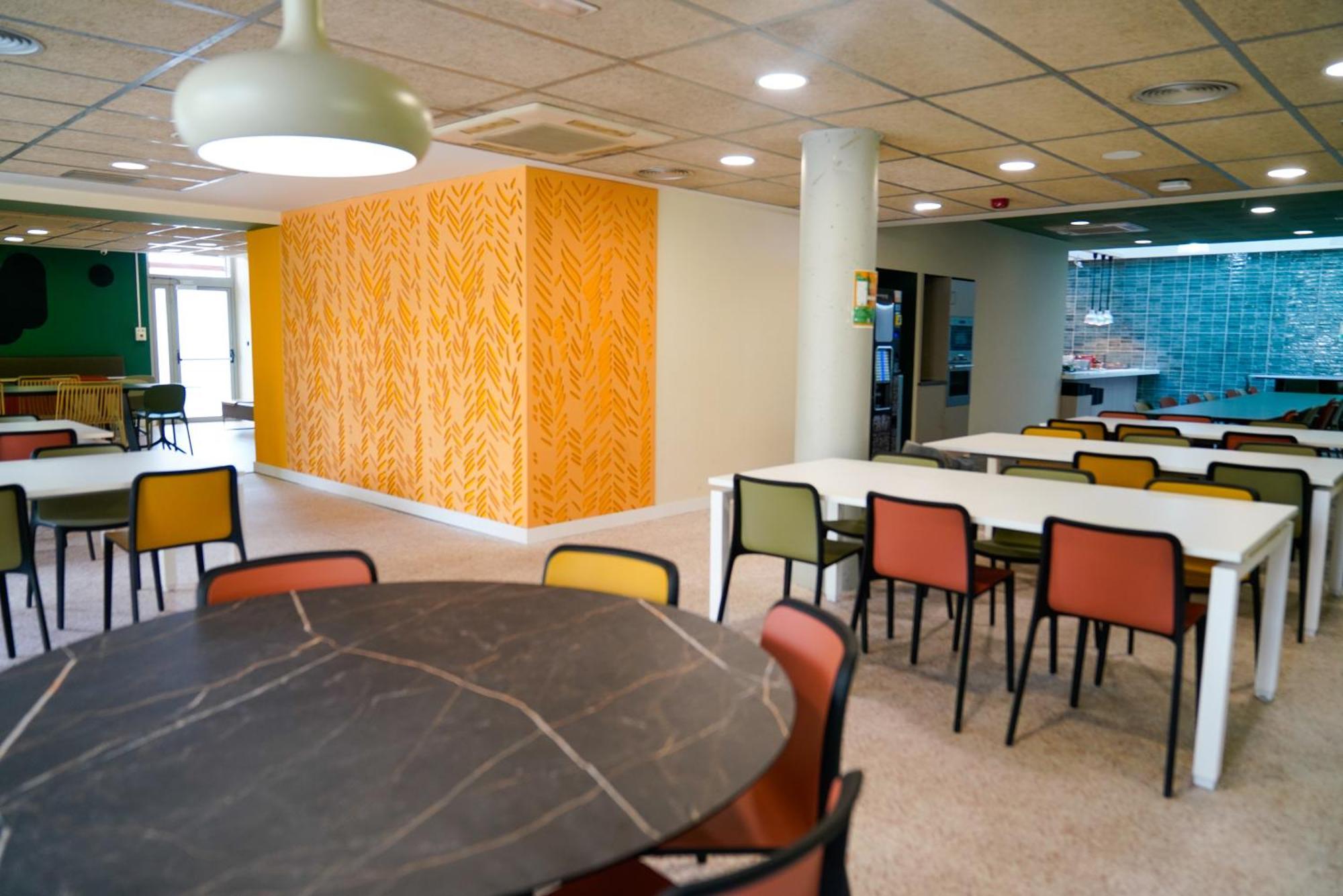 Residencia Universitaria Resa Los Abedules Pamplona Bagian luar foto