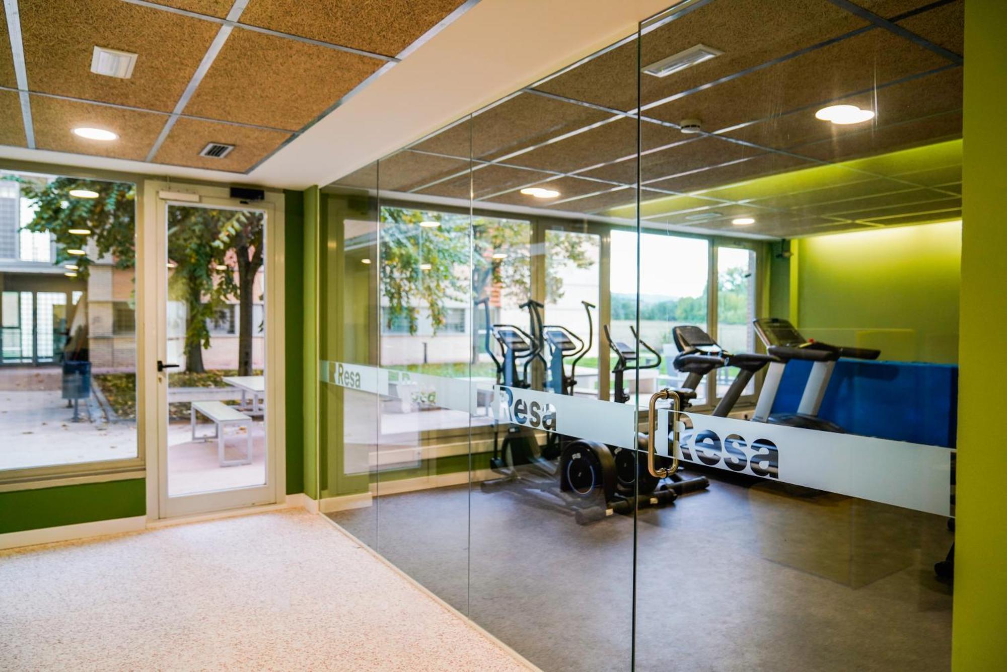 Residencia Universitaria Resa Los Abedules Pamplona Bagian luar foto