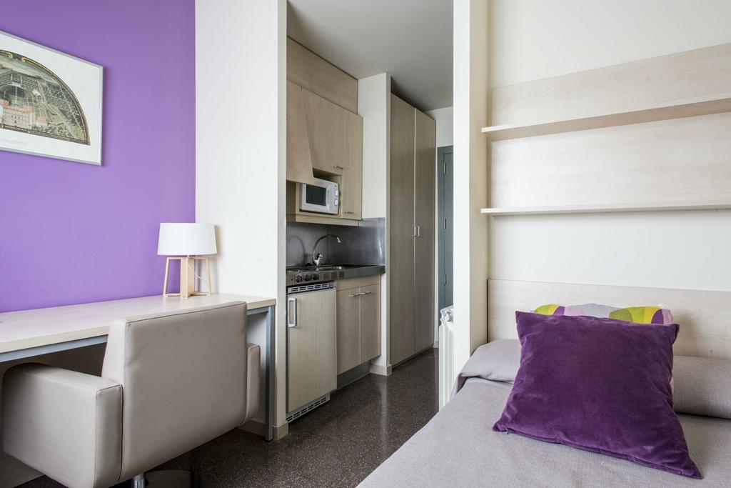Residencia Universitaria Resa Los Abedules Pamplona Bagian luar foto