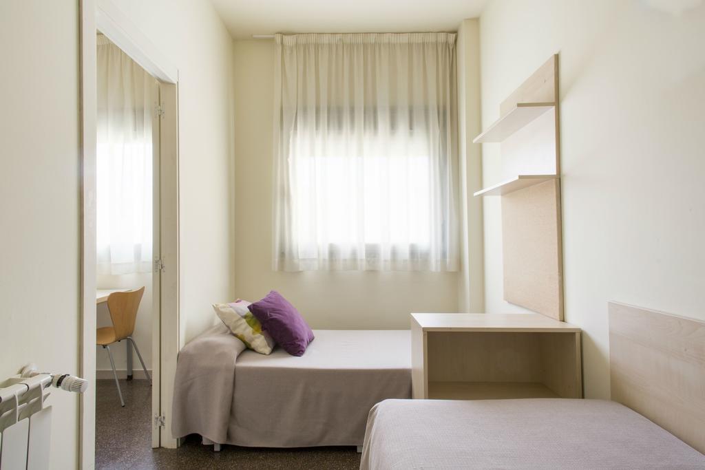 Residencia Universitaria Resa Los Abedules Pamplona Bagian luar foto