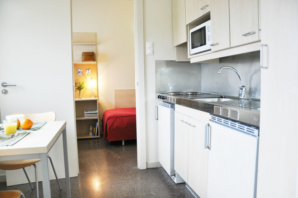 Residencia Universitaria Resa Los Abedules Pamplona Bagian luar foto